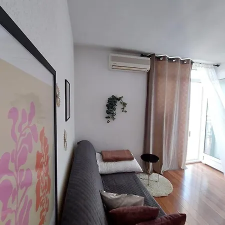 With Sea View In A1 Apartman *