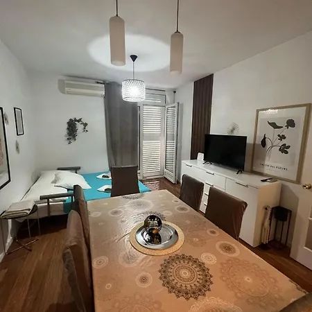 Apartman With Sea View In A1 Makarska
